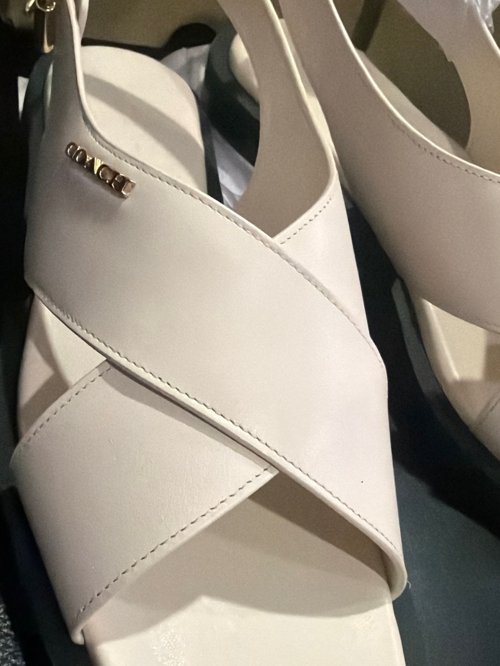 Coach Chalk Leather Crisscross Slide Sandals with Gold Logo CAP62 size 7.5 B - Picture 11 of 16